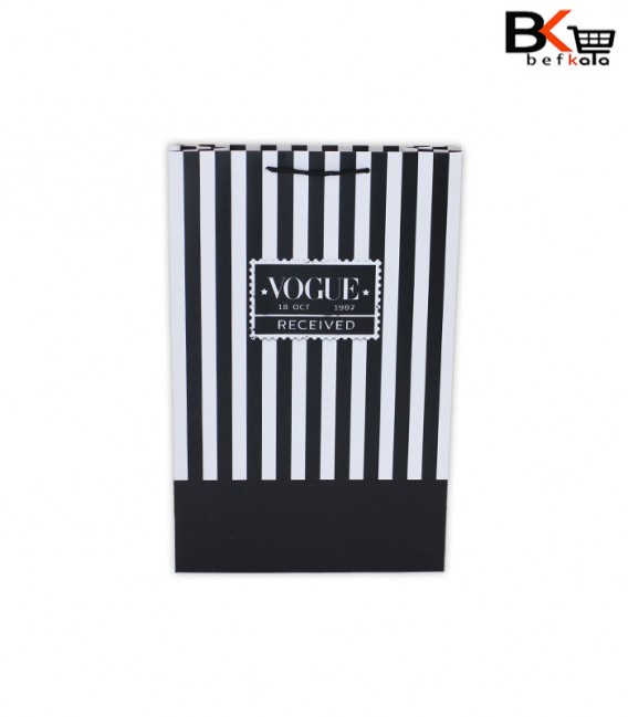 ساک دستی کادویی سایز 3 سیاه سفید Vogue کد 124